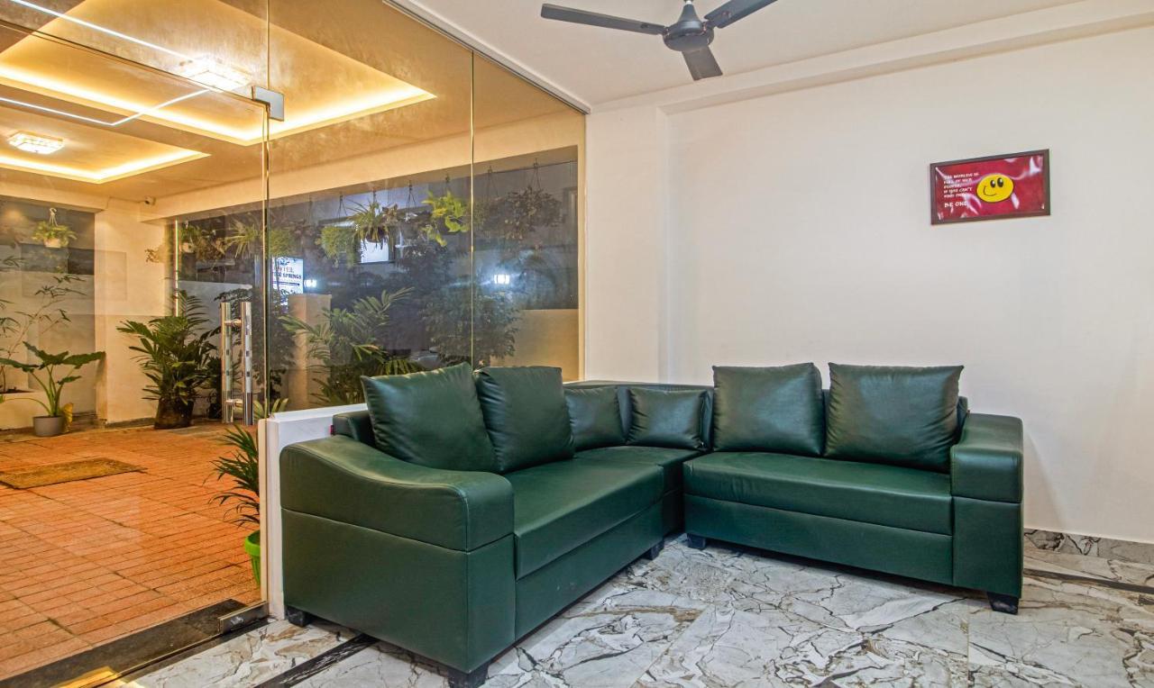 Treebo Navya The Park Hotel Hyderabad Bagian luar foto